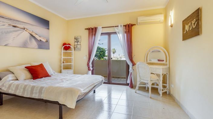 Image No.22-Villa de 5 chambres à vendre à Quarteira