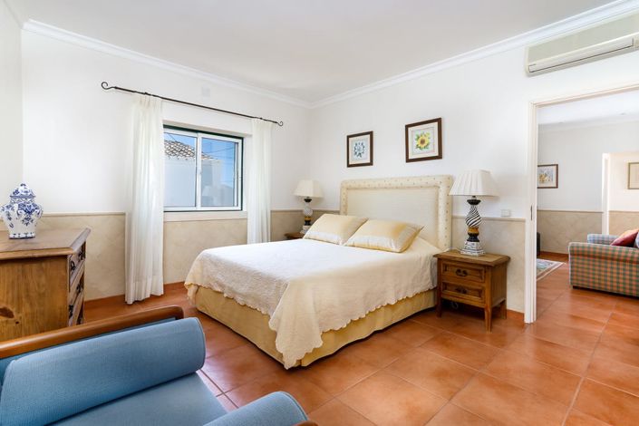 Image No.20-4 Bed Villa for sale