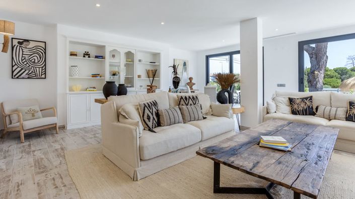 Image No.15-5 Bed Villa for sale