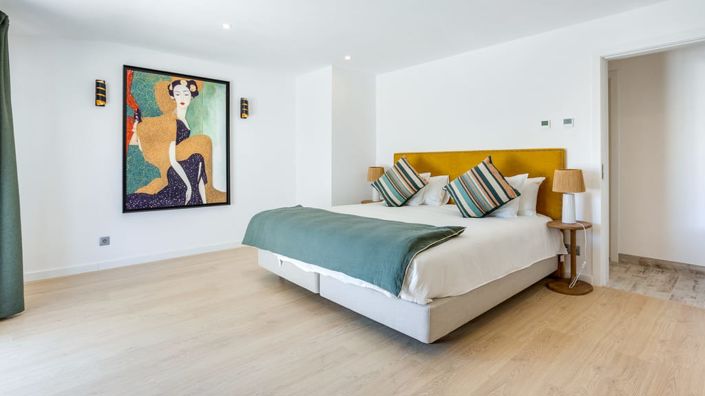 Image No.28-5 Bed Villa for sale