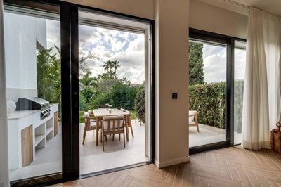 marbella-townhouse-esmarv139-14