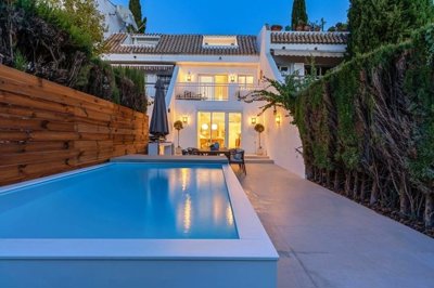 marbella-townhouse-esmarv132-1