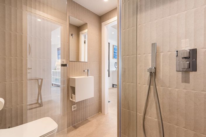 Image No.25-4 Bed Villa for sale