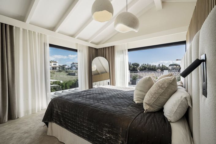 Image No.17-5 Bed Villa for sale