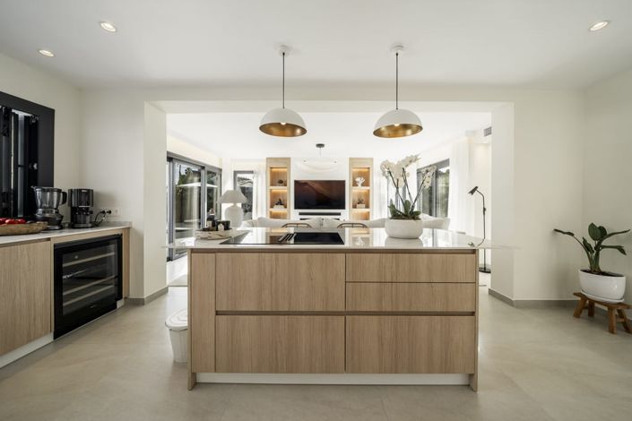 Image No.9-5 Bed Villa for sale