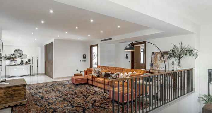 Image No.15-8 Bed Villa for sale