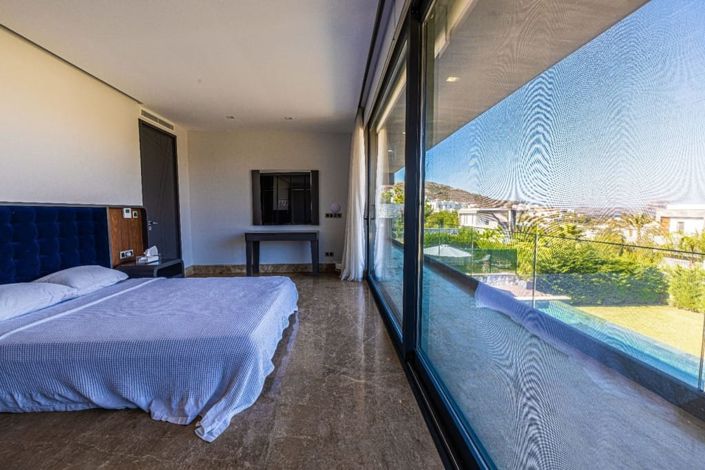 Image No.20-5 Bed Villa for sale