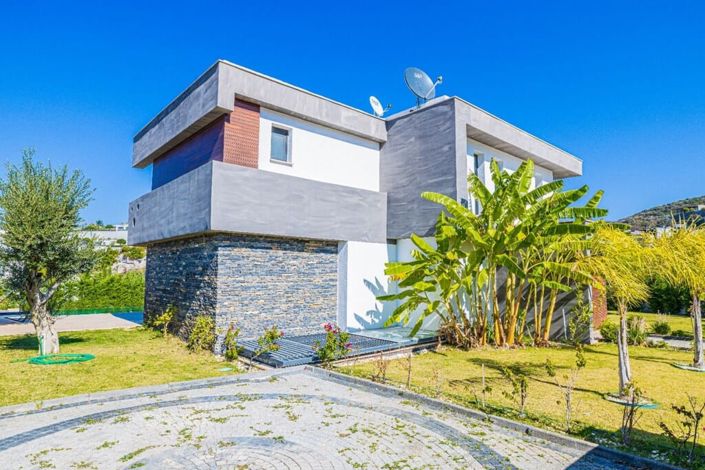 Image No.8-5 Bed Villa for sale