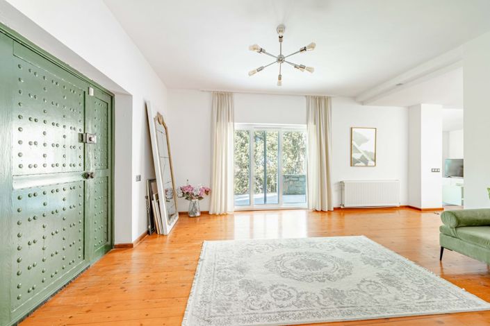 Image No.18-6 Bed Villa for sale