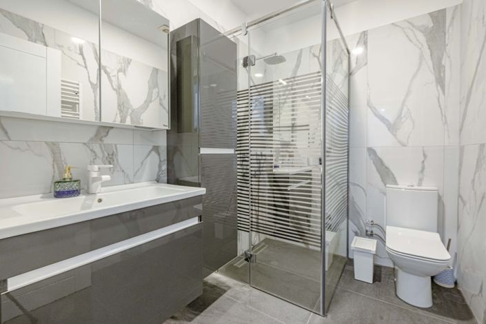 Image No.28-6 Bed Villa for sale