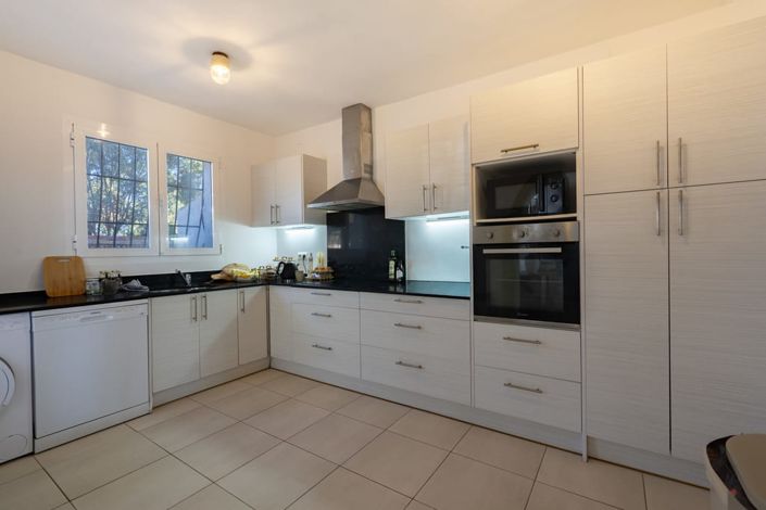 Image No.17-4 Bed Villa for sale