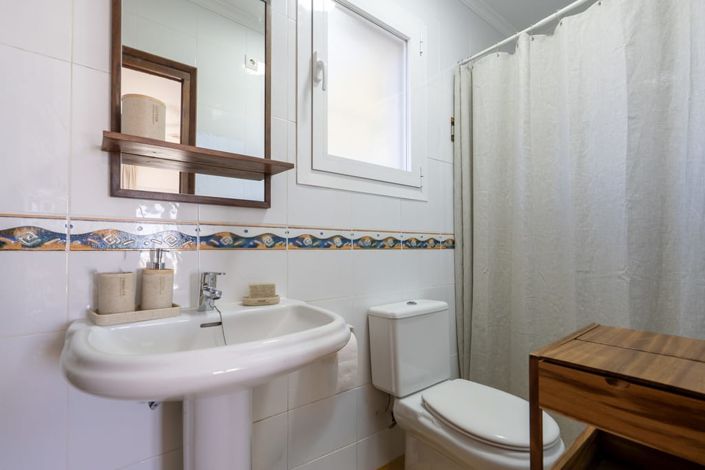 Image No.18-4 Bed Villa for sale