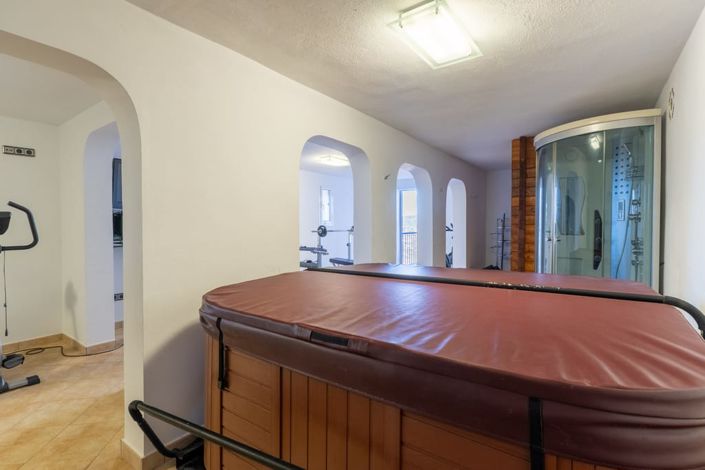 Image No.19-3 Bed Villa for sale