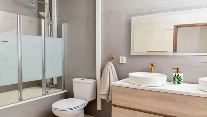 Image No.8-2 Bed Property for sale