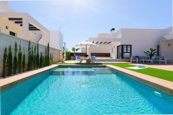 Image No.3-3 Bed Villa for sale