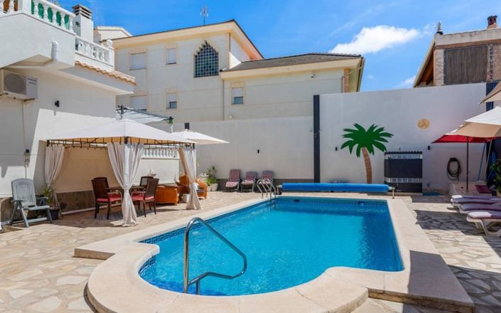 Image No.5-6 Bed Villa for sale