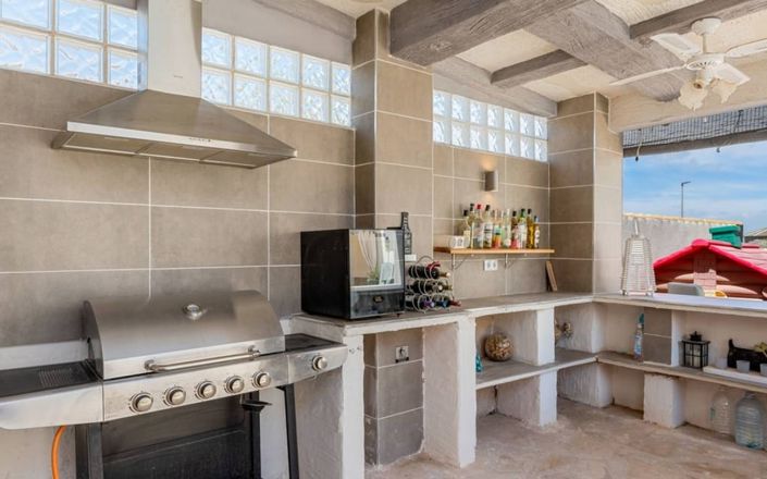 Image No.6-6 Bed Villa for sale