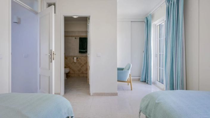 Image No.18-4 Bed Villa for sale