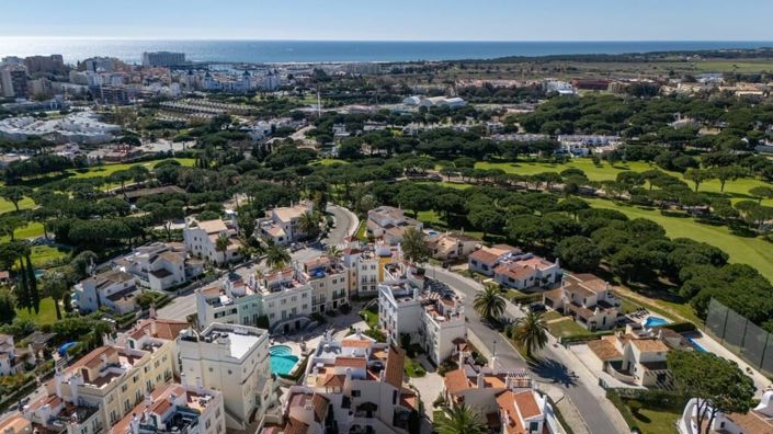 Image No.2-4 Bed Villa for sale