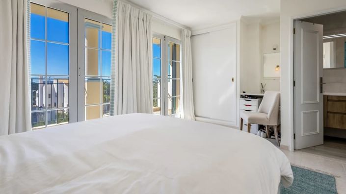 Image No.21-4 Bed Villa for sale