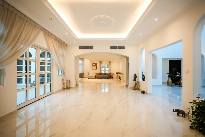 Image No.5-5 Bed Villa for sale