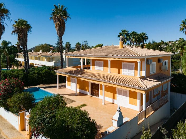 Image No.2-4 Bed Villa for sale