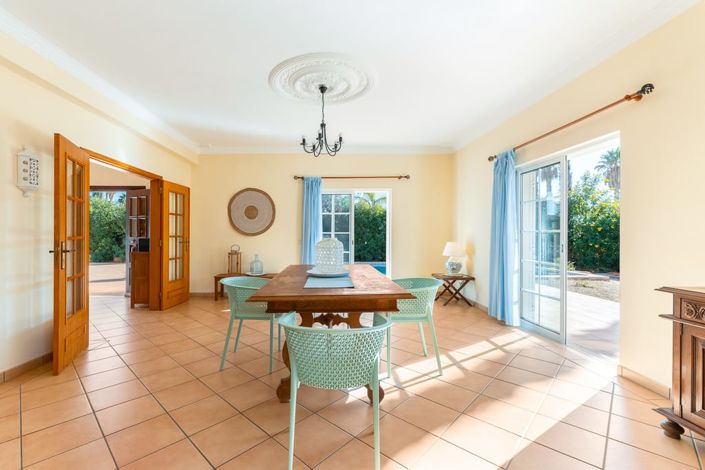 Image No.6-4 Bed Villa for sale