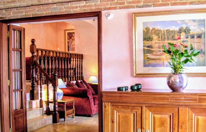 Image No.16-14 Bed Villa for sale