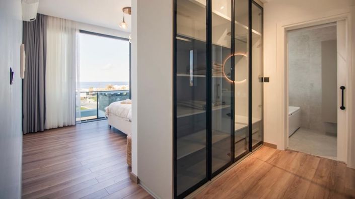 Image No.10-3 Bed Villa for sale