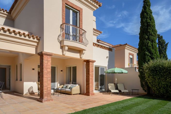 Image No.3-3 Bed Villa for sale