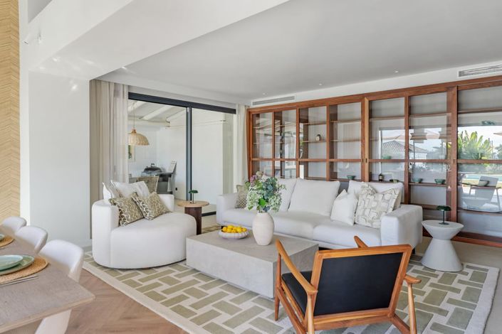 Image No.10-4 Bed Villa for sale