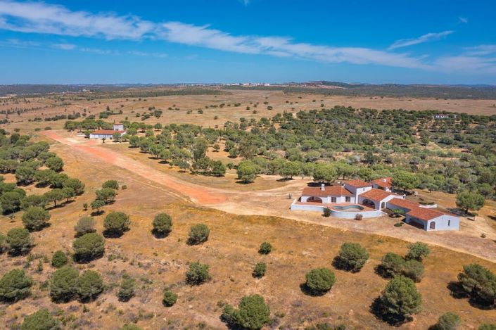 Image No.2-Villa de 6 chambres à vendre à Loule
