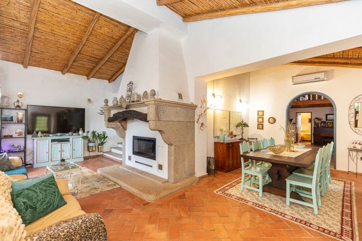 Image No.10-4 Bed Villa for sale