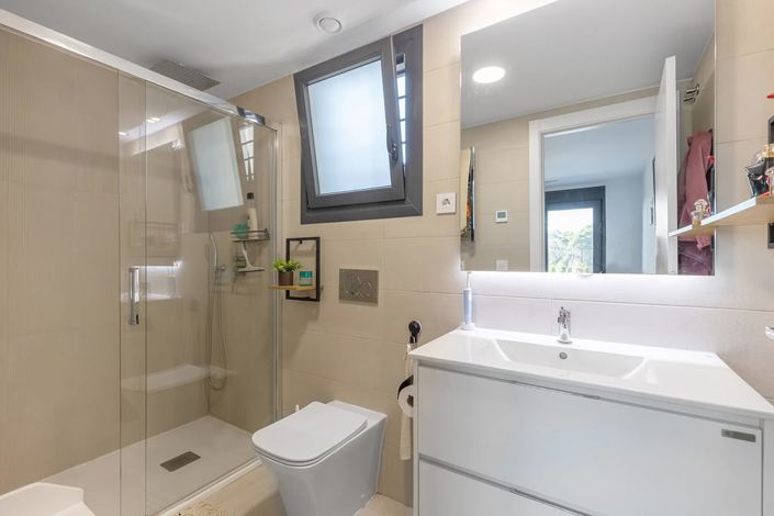 Image No.24-2 Bed Apartment for sale