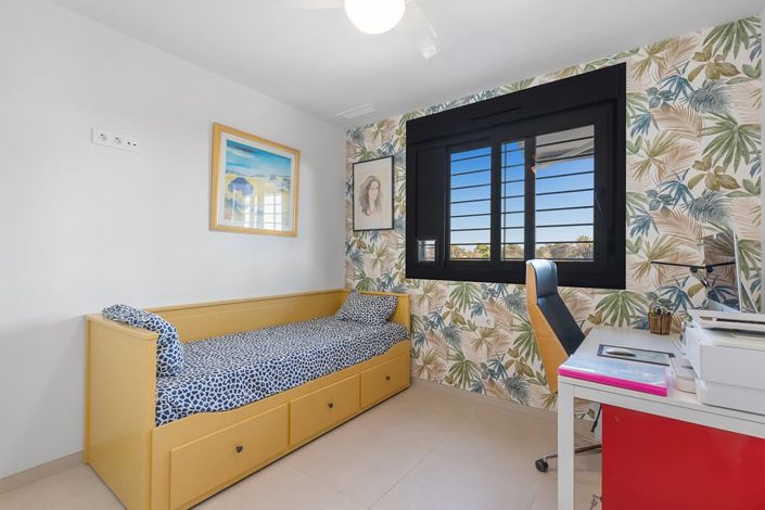Image No.25-2 Bed Apartment for sale