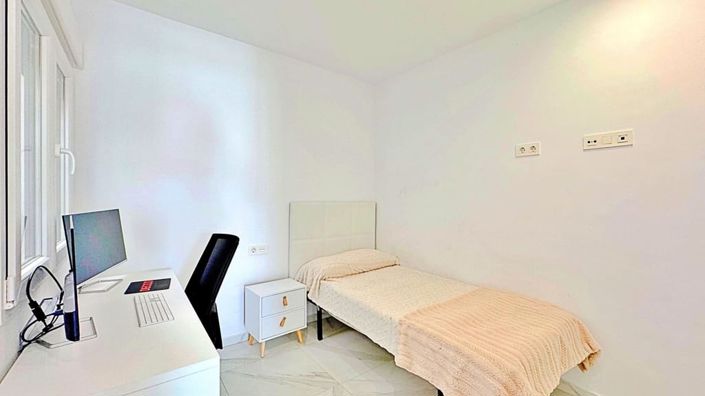 Image No.19-3 Bed Villa for sale