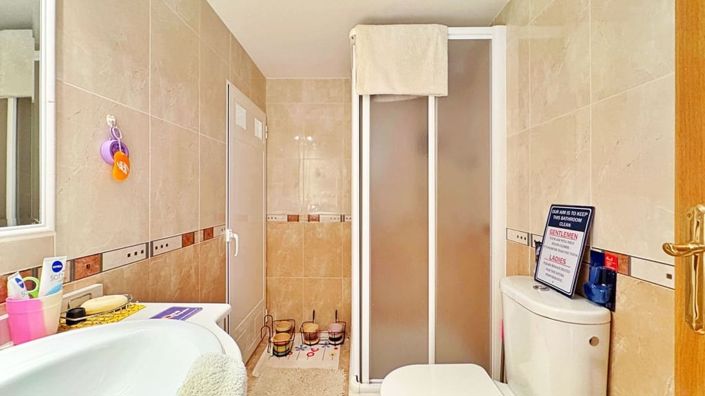 Image No.19-3 Bed Villa for sale