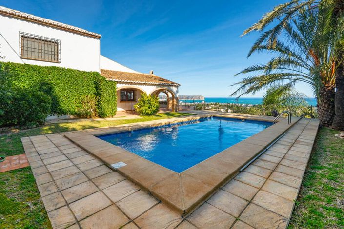 Image No.10-4 Bed Villa for sale