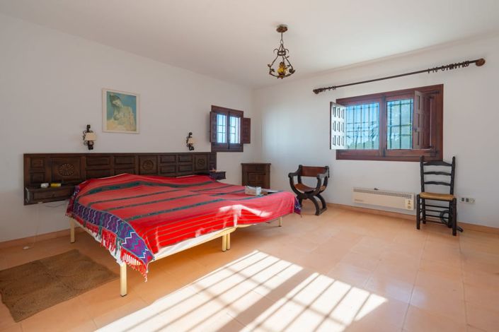 Image No.21-4 Bed Villa for sale