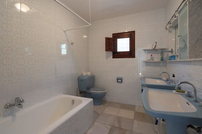Image No.23-4 Bed Villa for sale