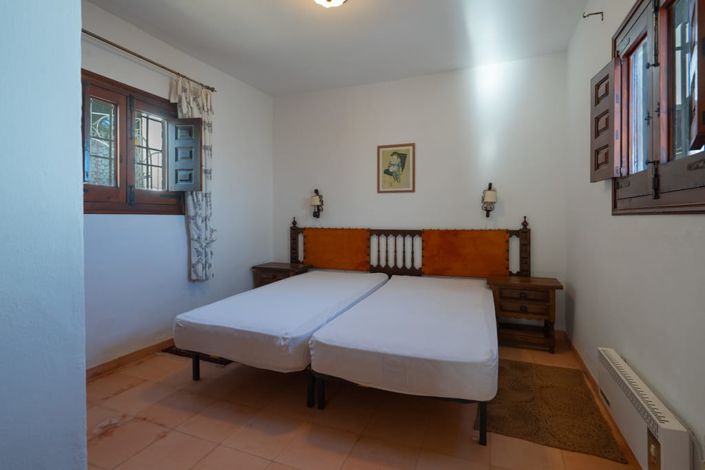 Image No.25-4 Bed Villa for sale