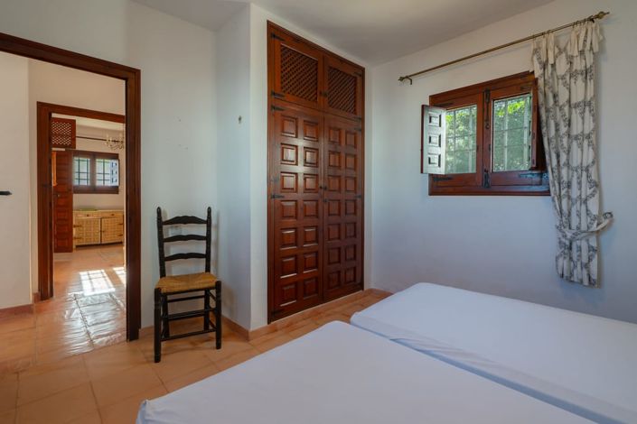 Image No.26-4 Bed Villa for sale