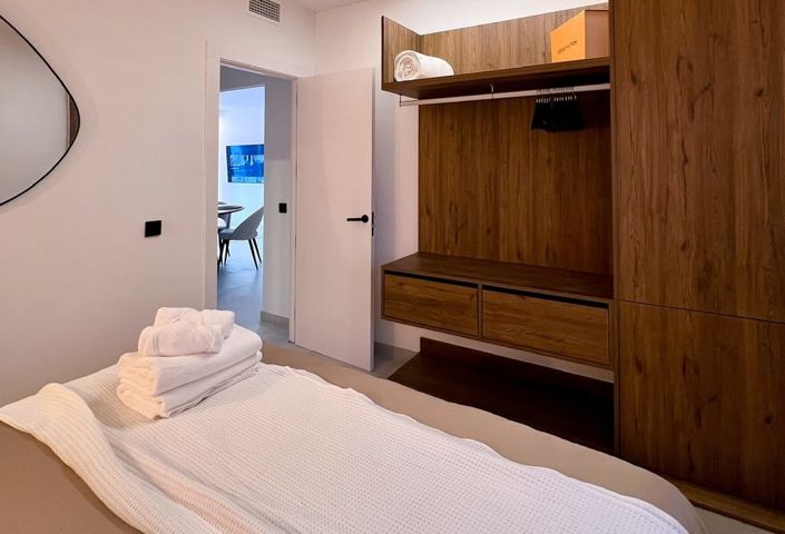 Image No.25-3 Bed Apartment for sale