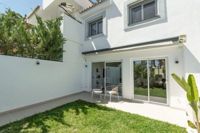 marbella-townhouse-esmarv396-8