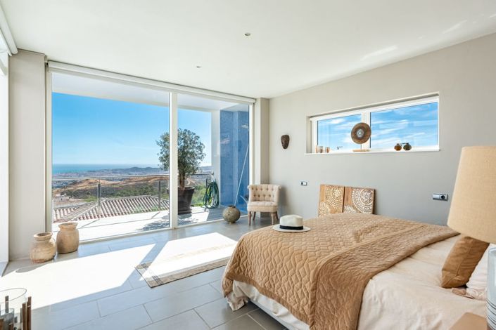 Image No.24-6 Bed Villa for sale