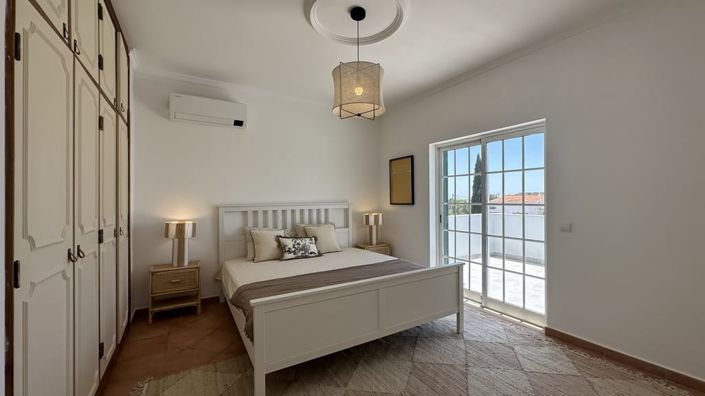 Image No.20-5 Bed Villa for sale
