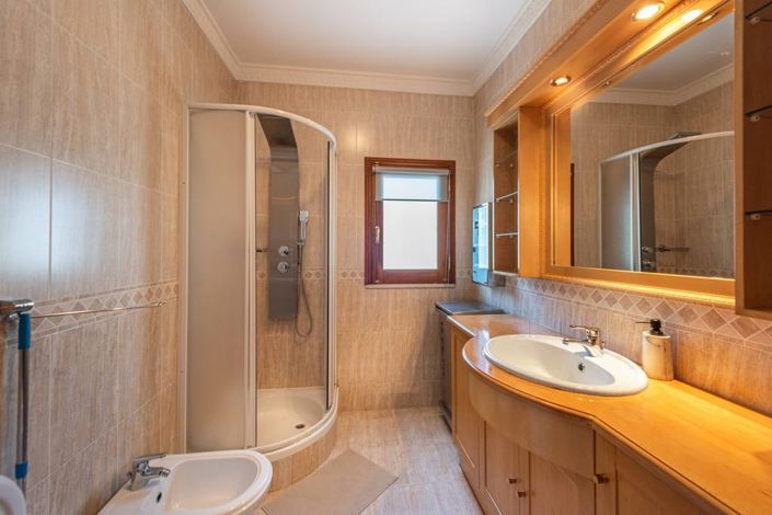 Image No.23-4 Bed Villa for sale