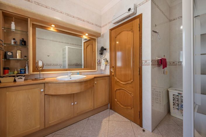 Image No.24-4 Bed Villa for sale