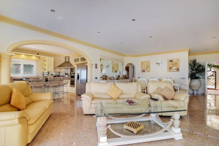 Image No.6-4 Bed Villa for sale