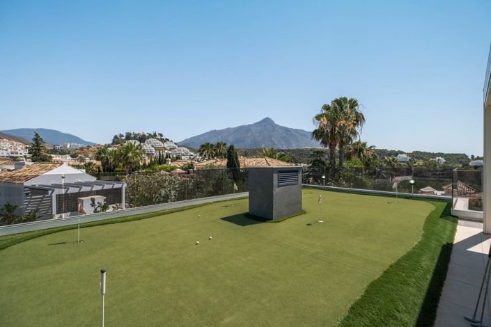 Image No.10-5 Bed Villa for sale